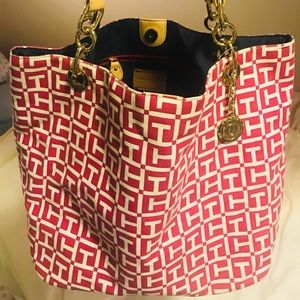 Tommy Hilfiger Tote
